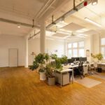Gewerbeeinheit Loft ähnlicher heller Raum, Altbau mit Holzboden