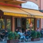 Restaurant Aussenansicht mit Bestuhlung im Außenbereich zu mieten in Berlin