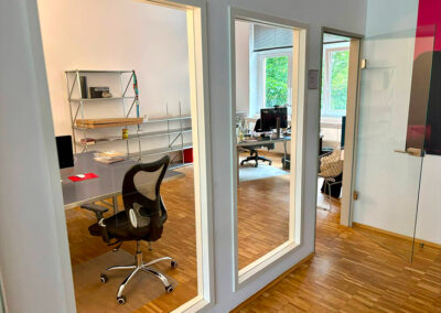 Büroraum Glastrennwand